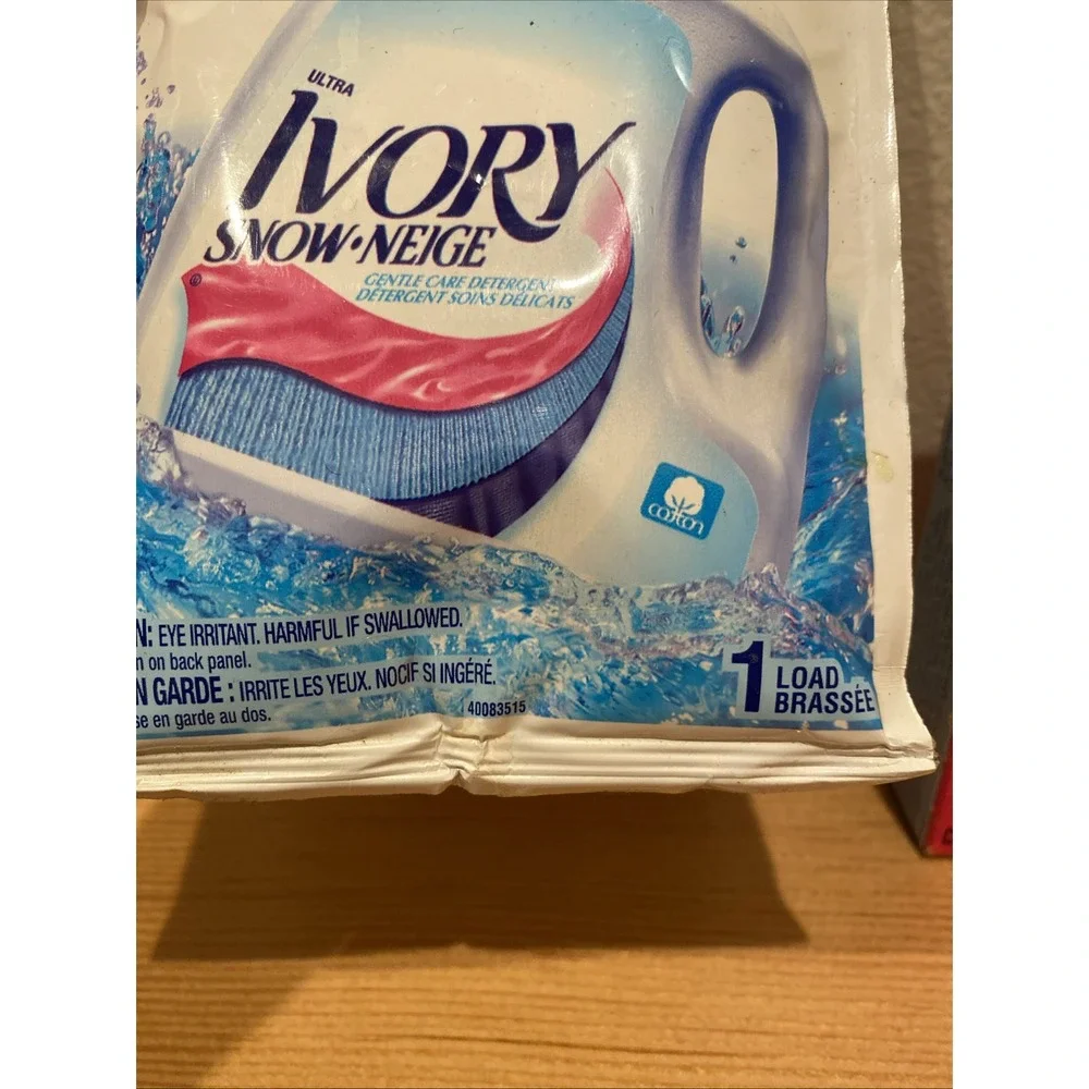 (lot of 2) Vintage Ivory Snow Detergent Ultra Downy Sample Size‎